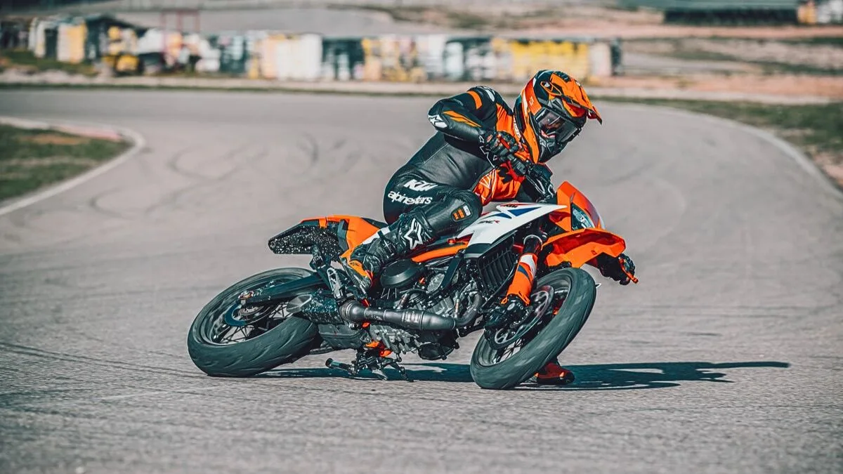 KTM 390 SMC R